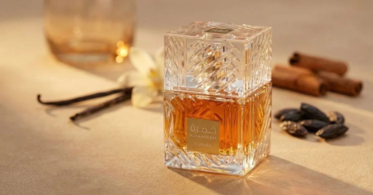 Frascos de perfumes árabes unissex com essências doces e intensas em destaque.