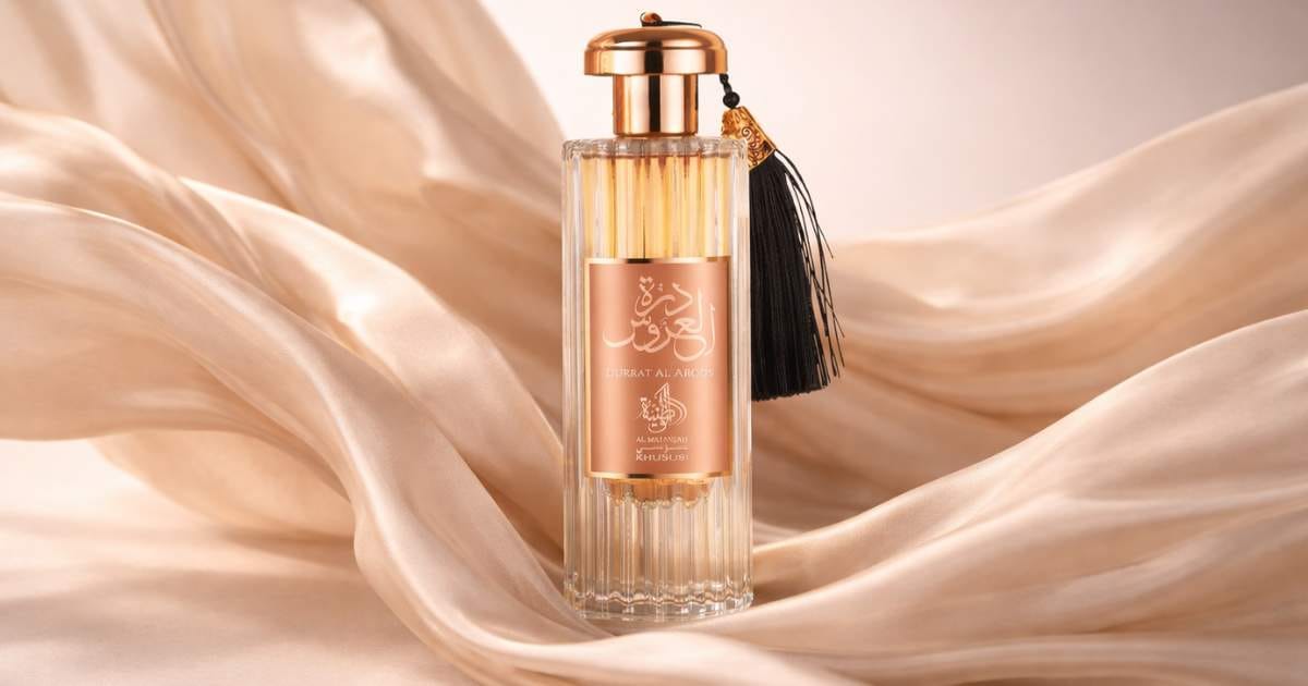 Pirâmide olfativa do Durrat Al Aroos destacando notas de cipriol, baunilha e madeira guaiac