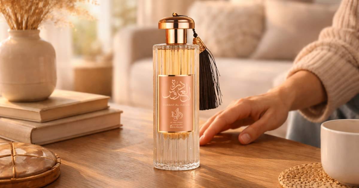 Close no frasco de vidro do Durrat Al Aroos