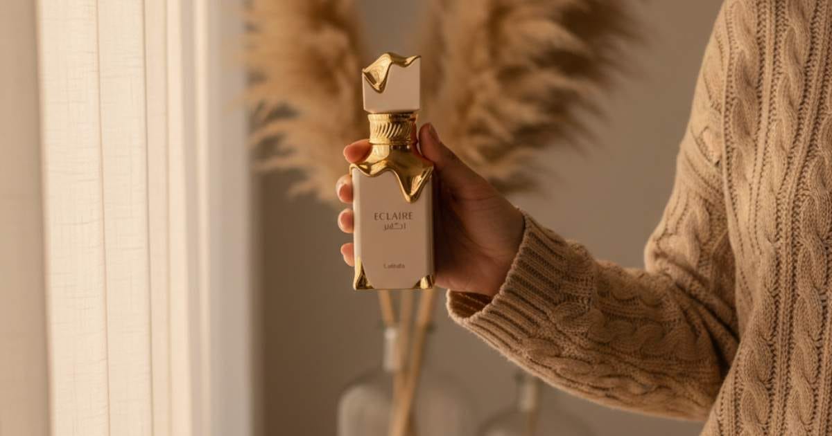 Eclaire Perfume em luz natural para blog