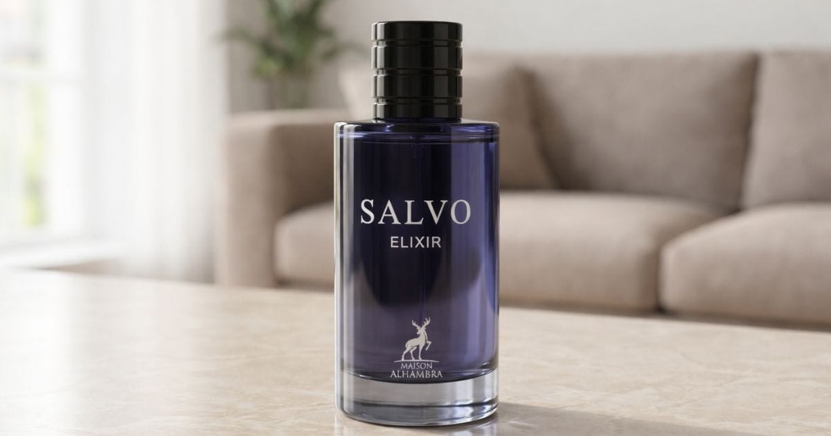 Salvo Elixir em ambiente de sala com acabamento em mármore